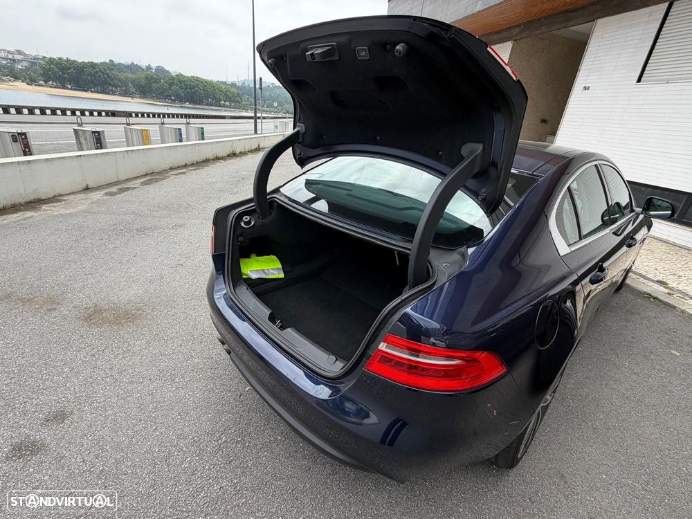 Jaguar XE 2.0 D Prestige Aut. - 17