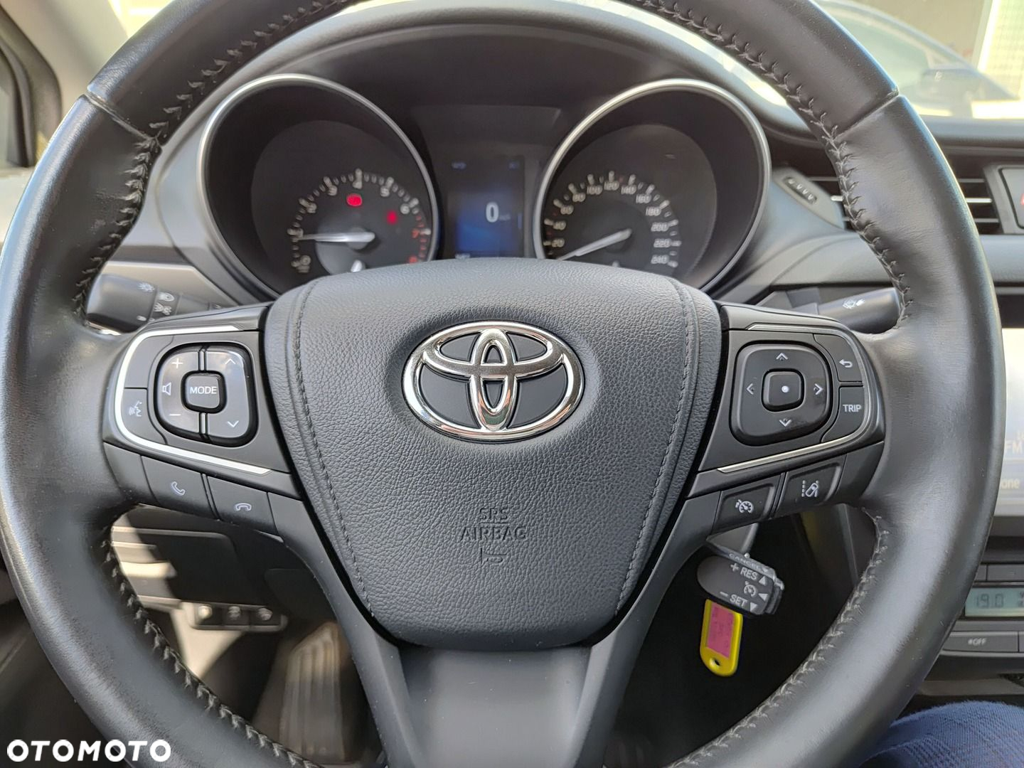 Toyota Avensis - 15