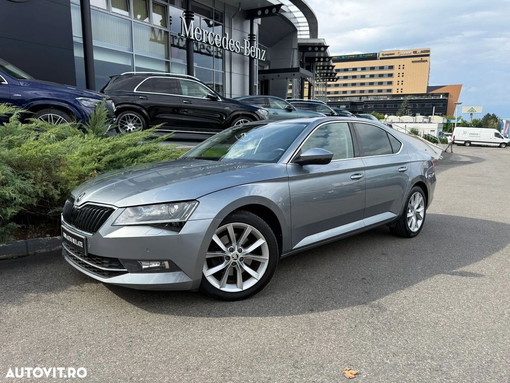 Skoda Superb 2.0 TDI DSG Ambition - 1