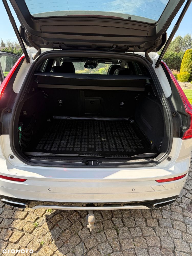 Volvo XC 60 D5 AWD R-Design - 6