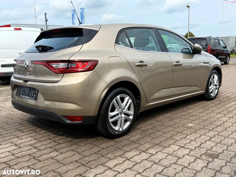 Renault Megane ENERGY TCe 100 EXPERIENCE - 5