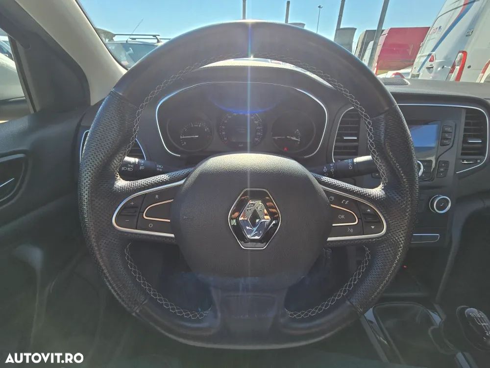 Renault Megane TCe 116 GPF Life - 14