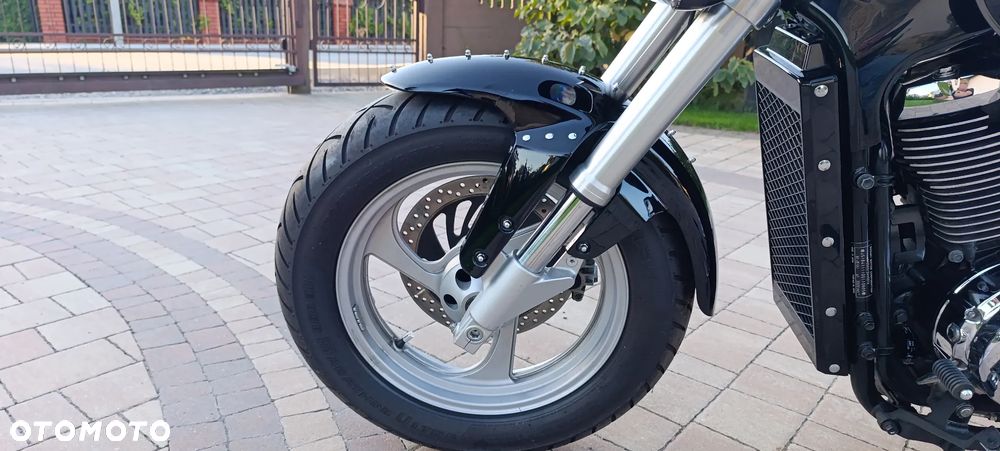 Suzuki Intruder - 40
