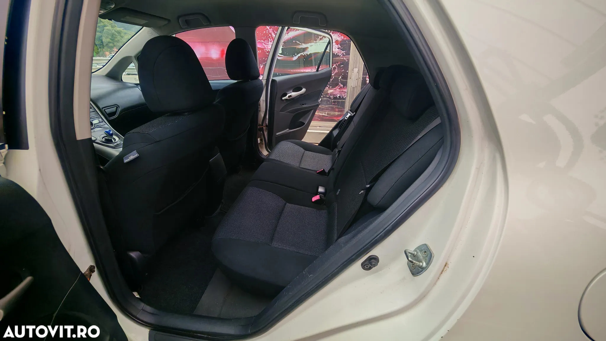 Toyota Auris 1.8 Hybrid Life - 33
