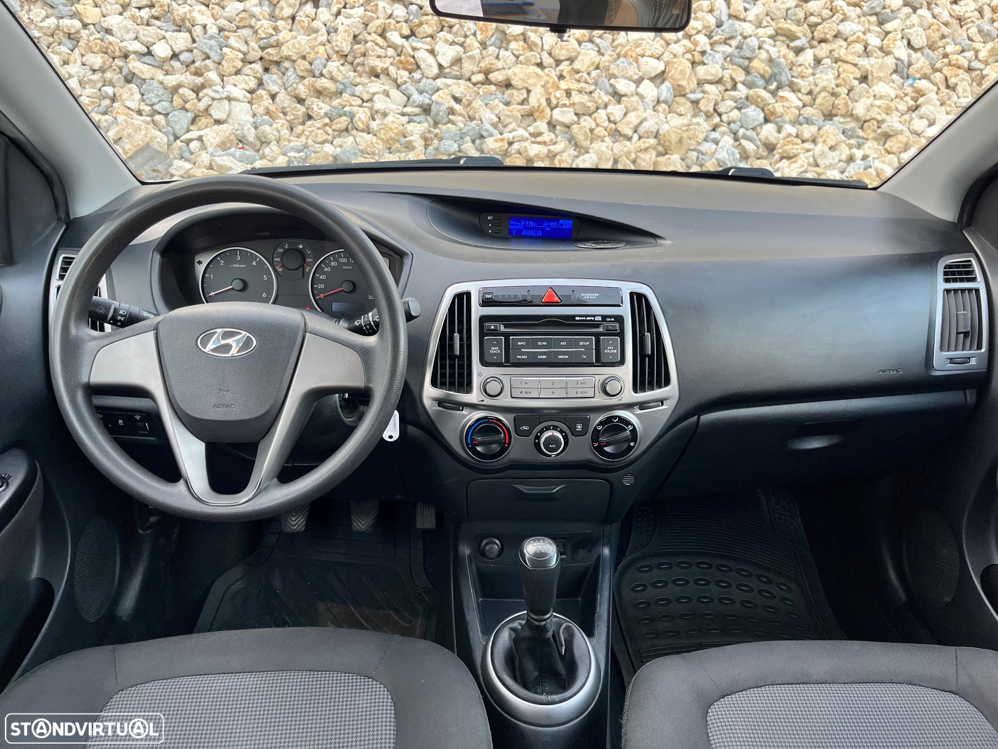 Hyundai i20 1.1 CRDi Urban - 4
