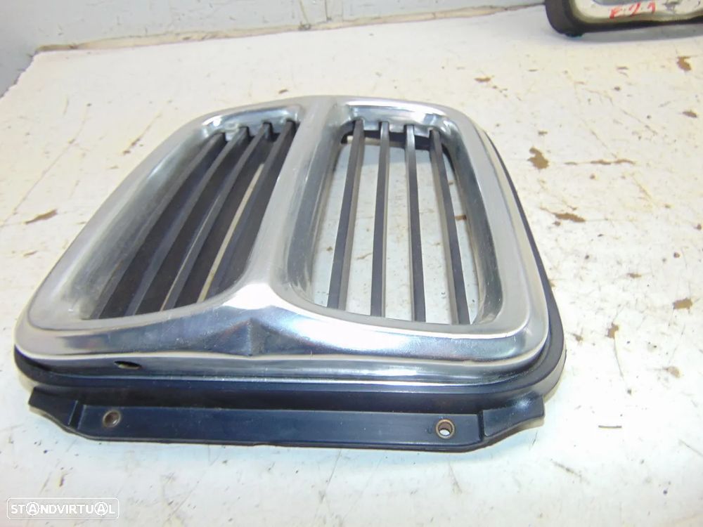 BMW E21 Rim central/Grelha - 7