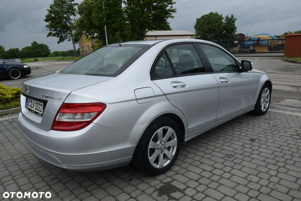Mercedes-Benz Klasa C 180 Kompressor Automatik Classic - 13