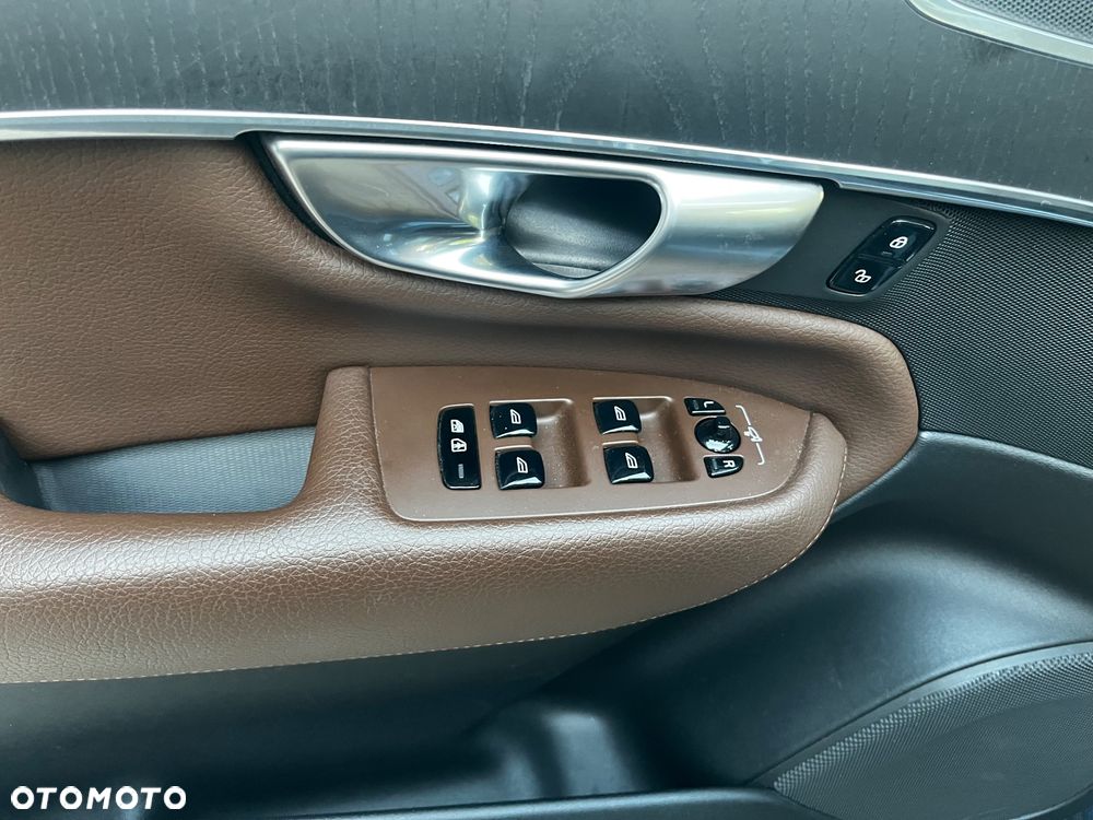 Volvo XC 90 T6 AWD Momentum 7os - 19