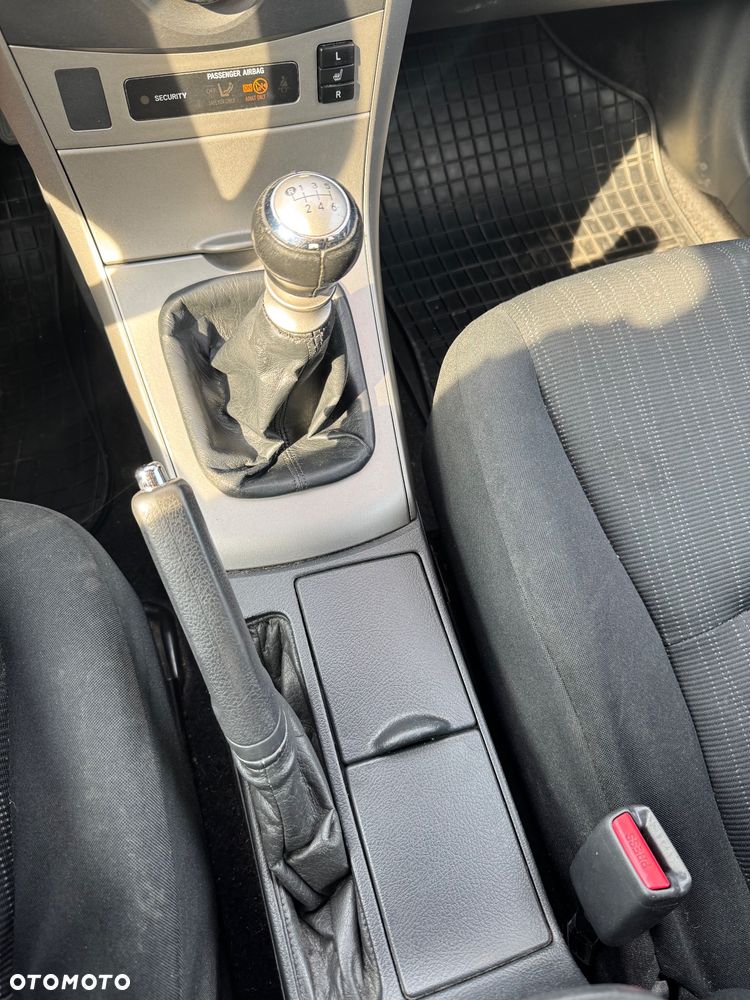 Toyota Corolla - 20