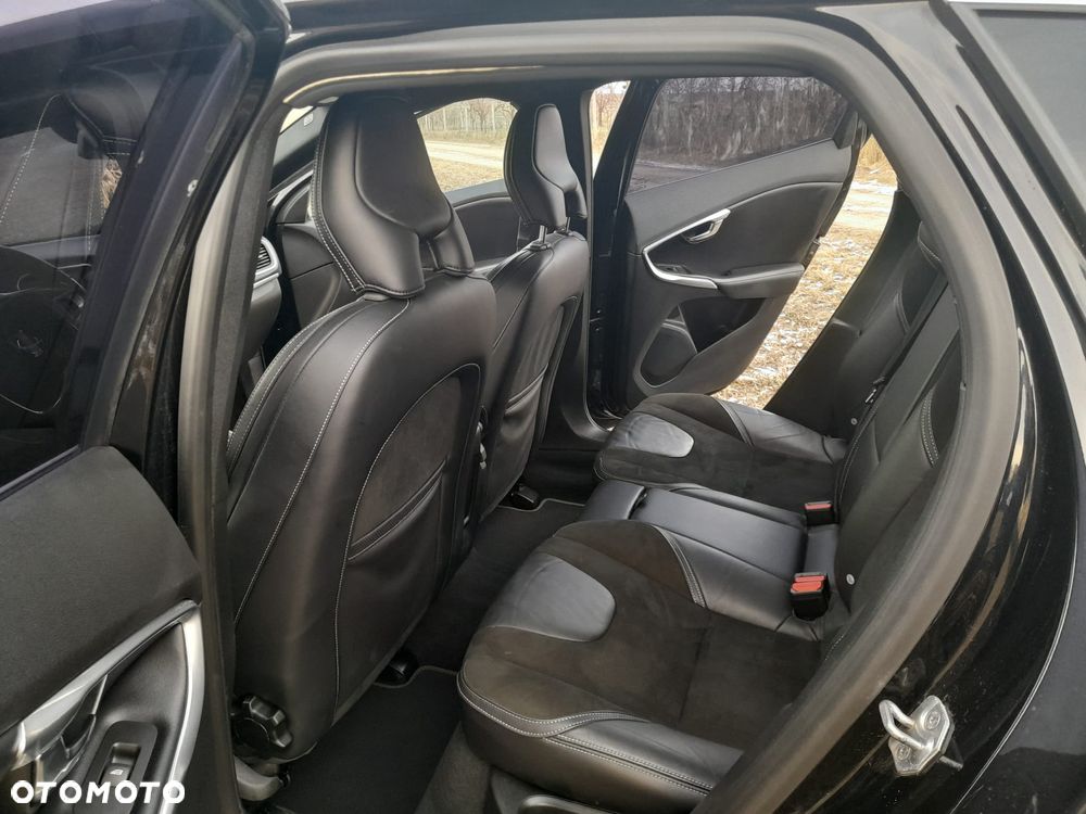 Volvo V40 D3 R Design - 7