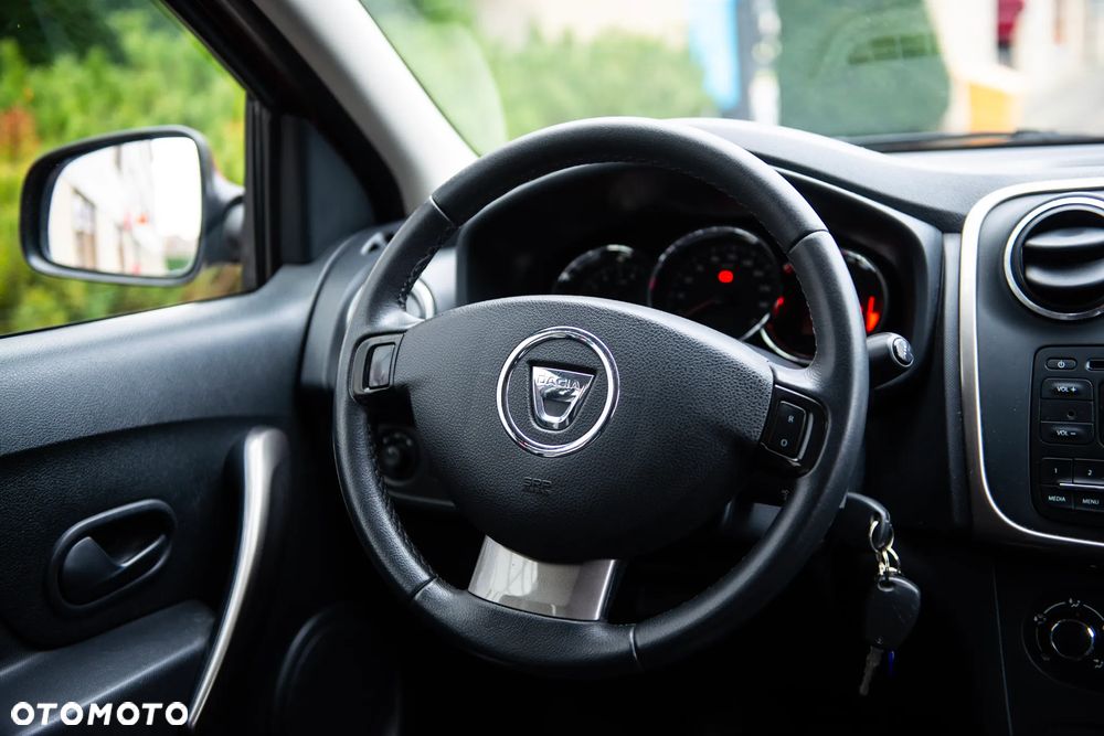 Dacia Sandero TCe 90 Celebration - 27