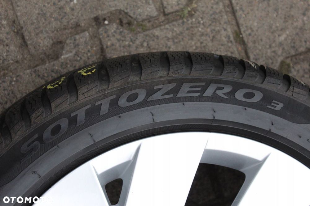 ORYG VW GOLF VIII 17 5x112 ET46 ZIMA 205/50 7mm - 15