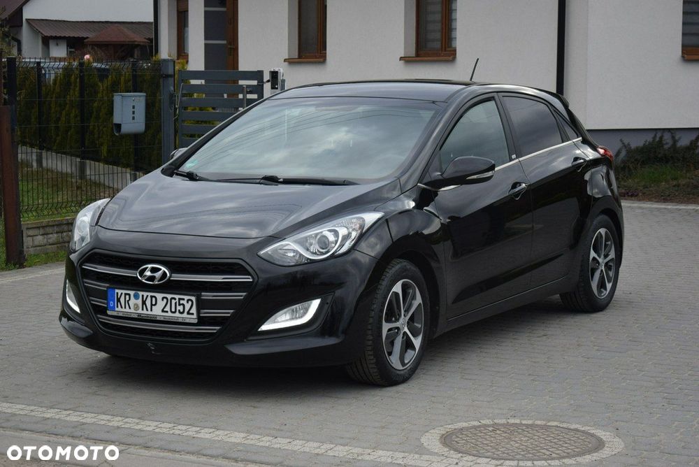 Hyundai i30 blue 1.4 Style - 1