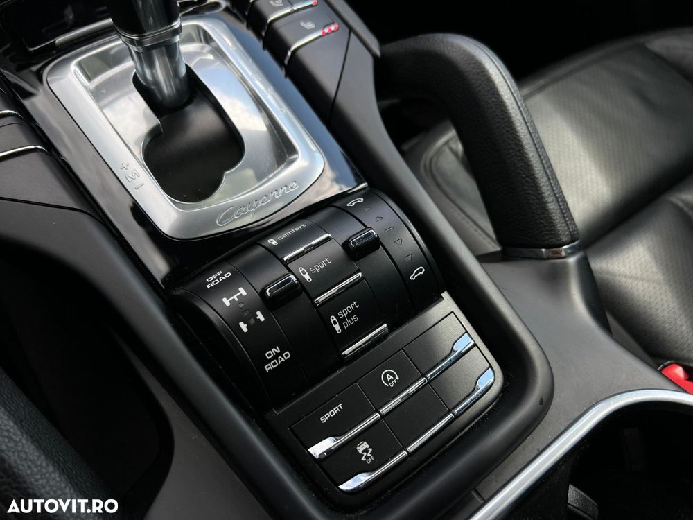 Porsche Cayenne - 21