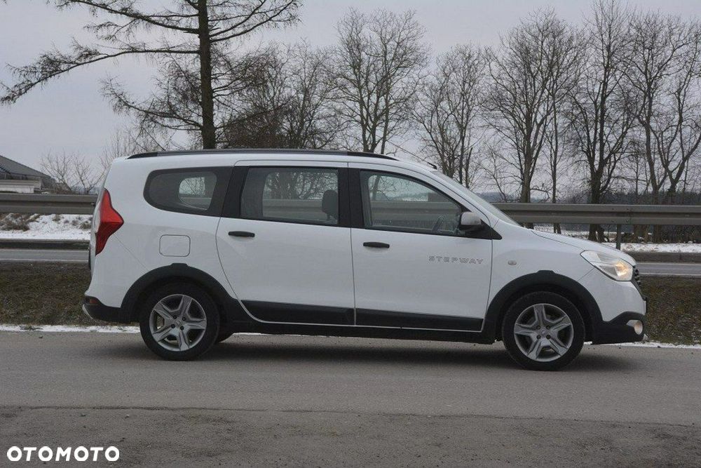 Dacia Lodgy 1.2 TCe Stepway - 11