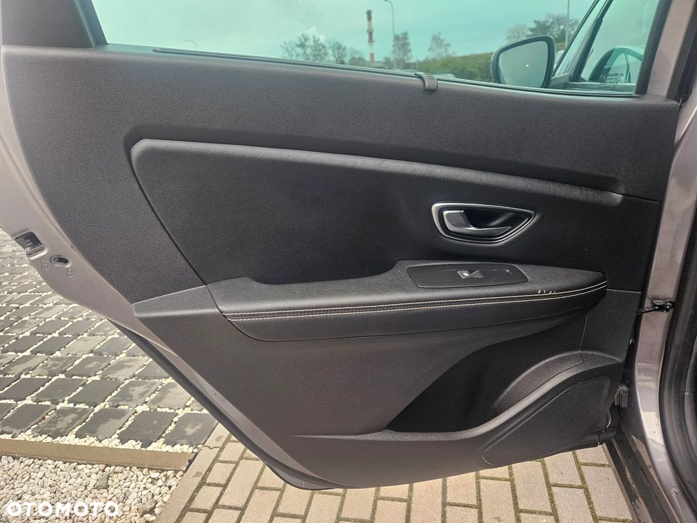 Renault Grand Scenic - 26