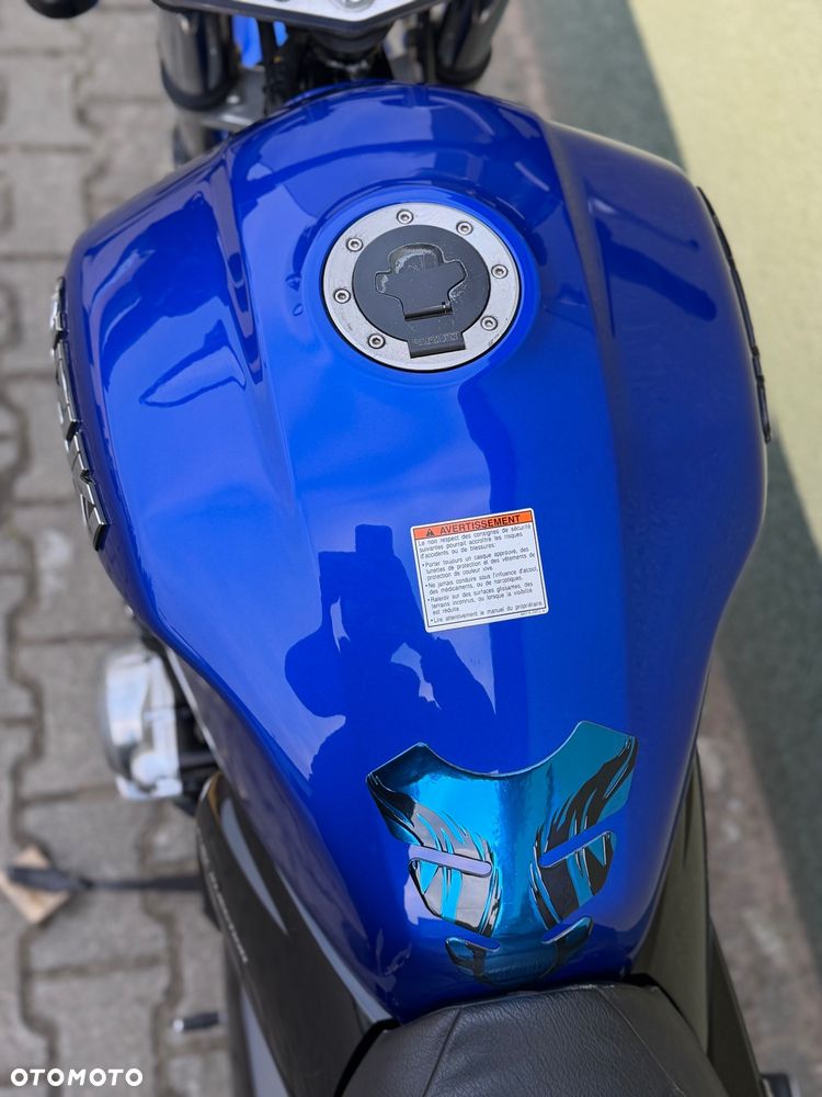 Suzuki GSX - 36