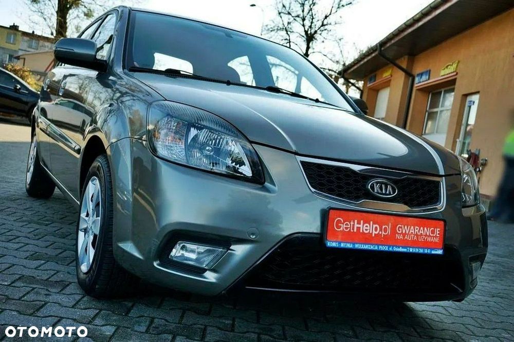 Kia Rio - 2
