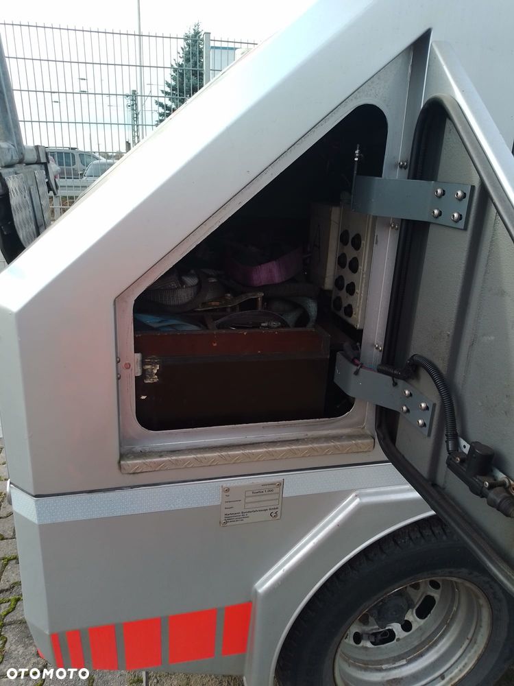 Mercedes-Benz Sprinter 616 - 32