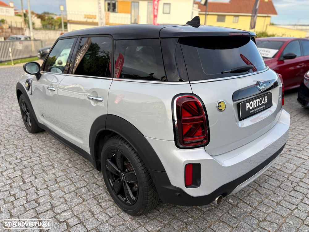 MINI Countryman Cooper SE Premium Classic Auto - 8
