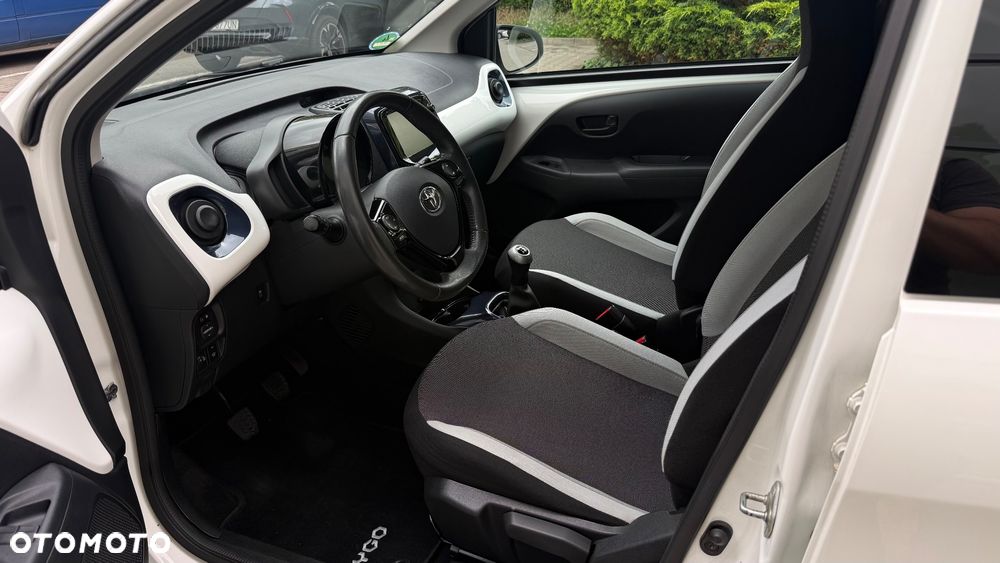 Toyota Aygo x-clusive Style Selection - 16