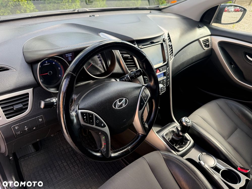 Hyundai i30 blue 1.6 CRDi YES Gold - 22