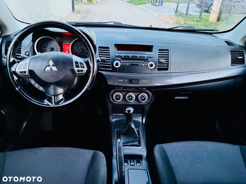 Mitsubishi Lancer 1.8 Intense - 15