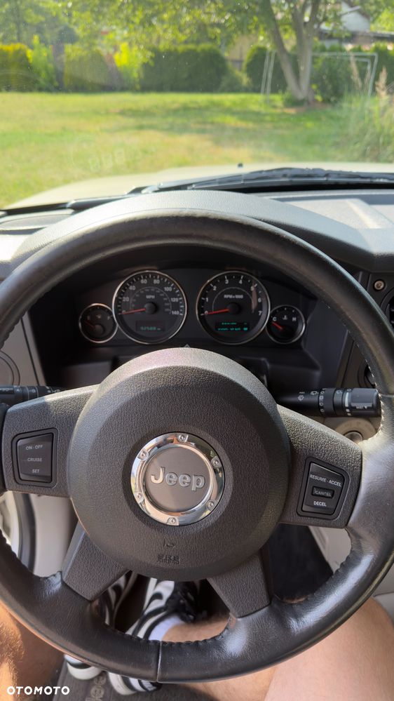 Jeep Commander 5.7 V8 Limited - 19