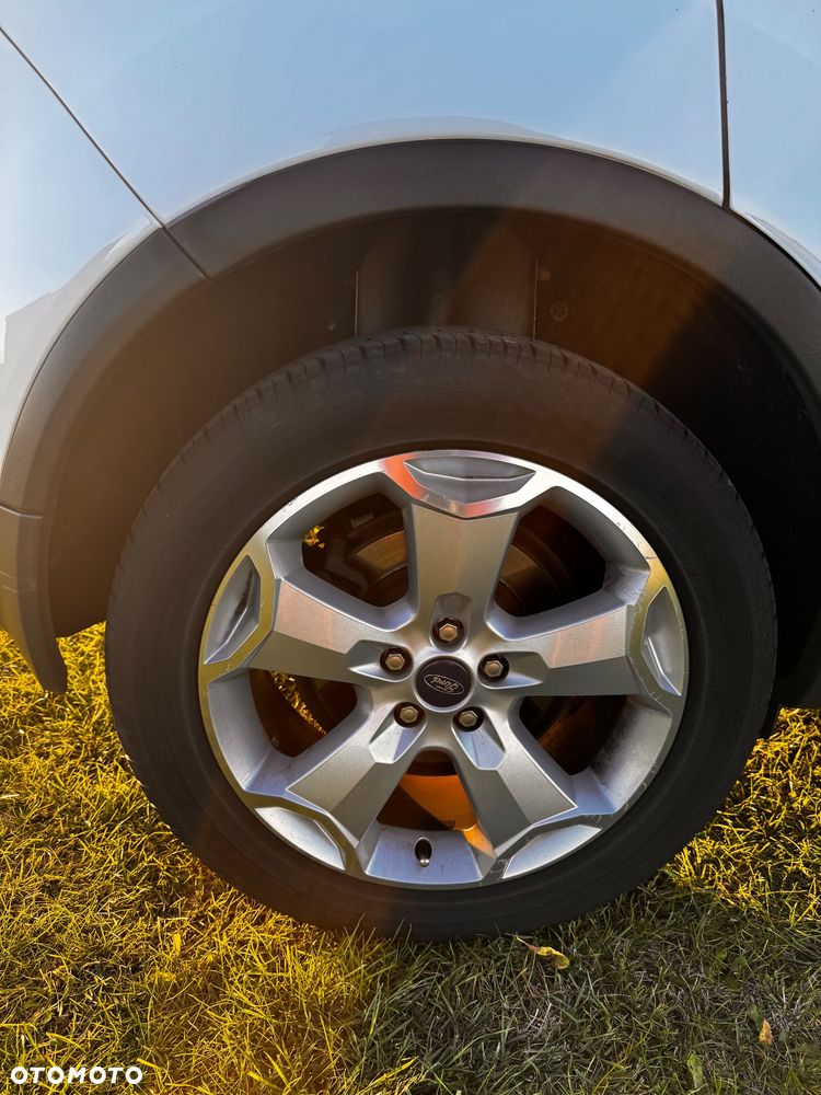 Ford Kuga 2.0 TDCi 4x4 Titanium - 4