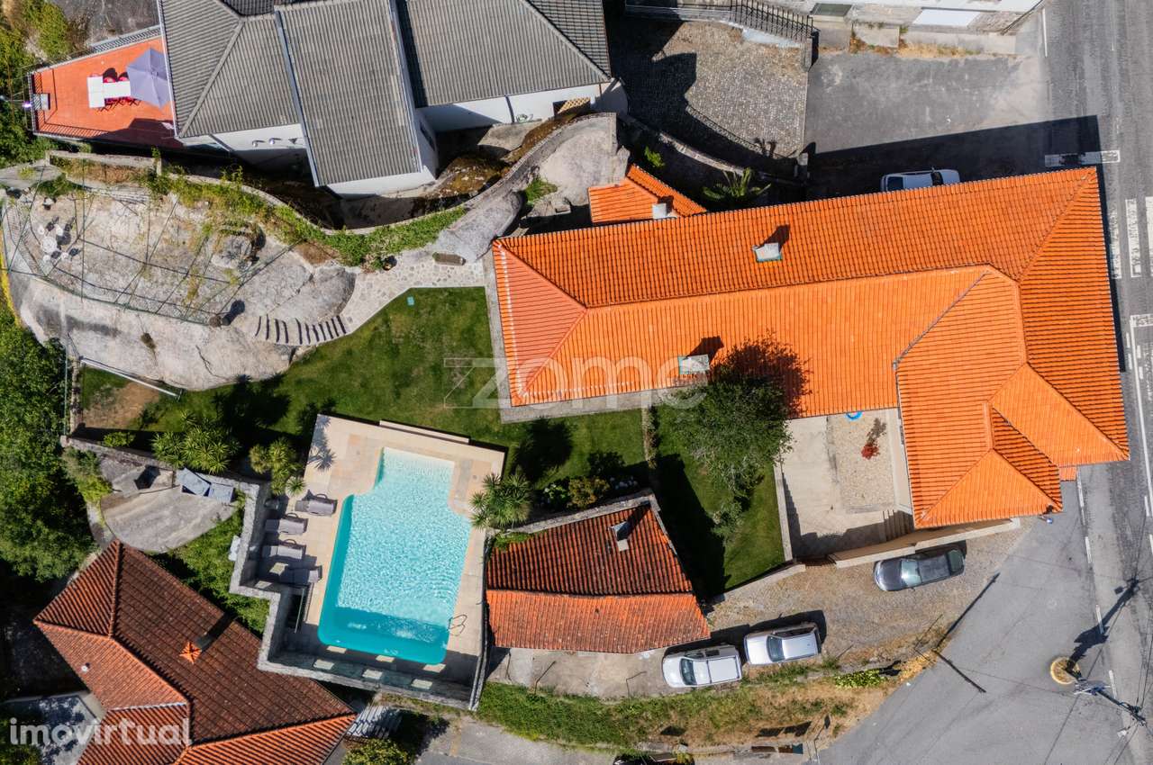 Moradia individual T6 com 4 suites e piscina em Vieira do Minho - Grande imagem: 2/60