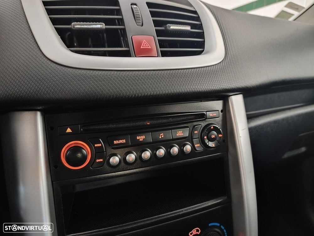 Peugeot 207 1.4 16V Active - 20