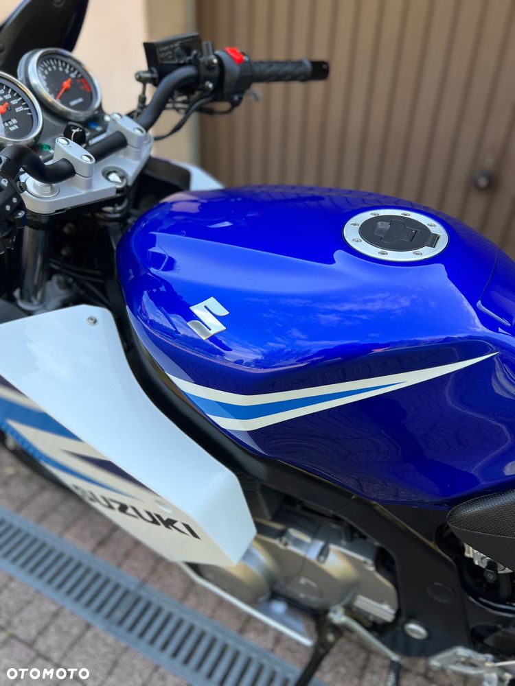 Suzuki GS - 25