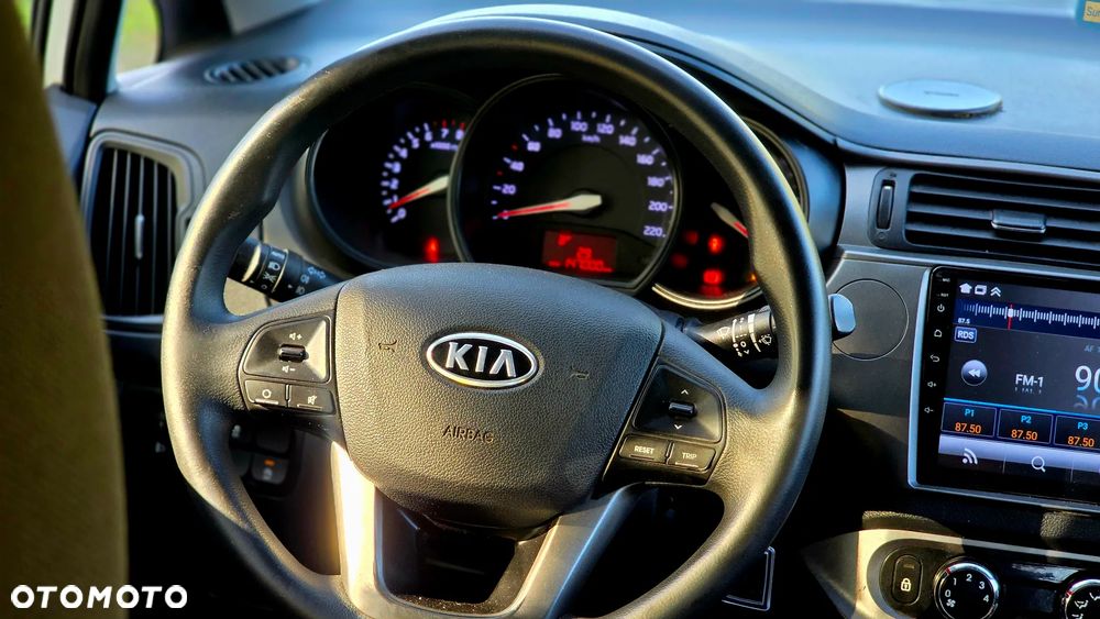 Kia Rio - 6