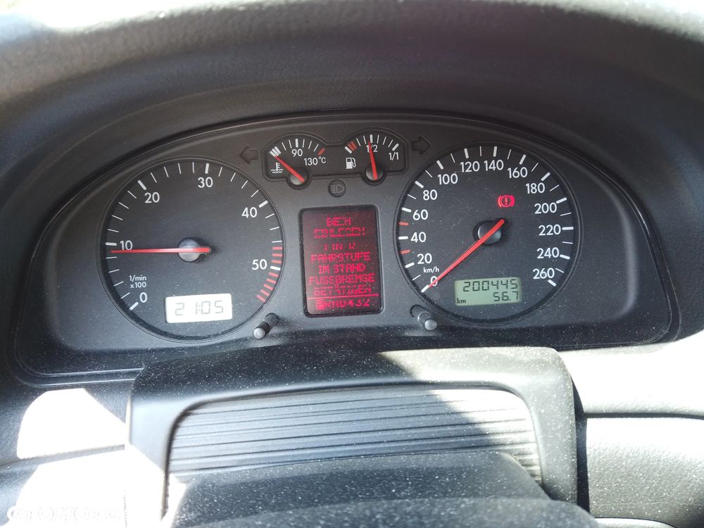 Volkswagen Passat 2.5 TDI Comfortline Tiptr - 9