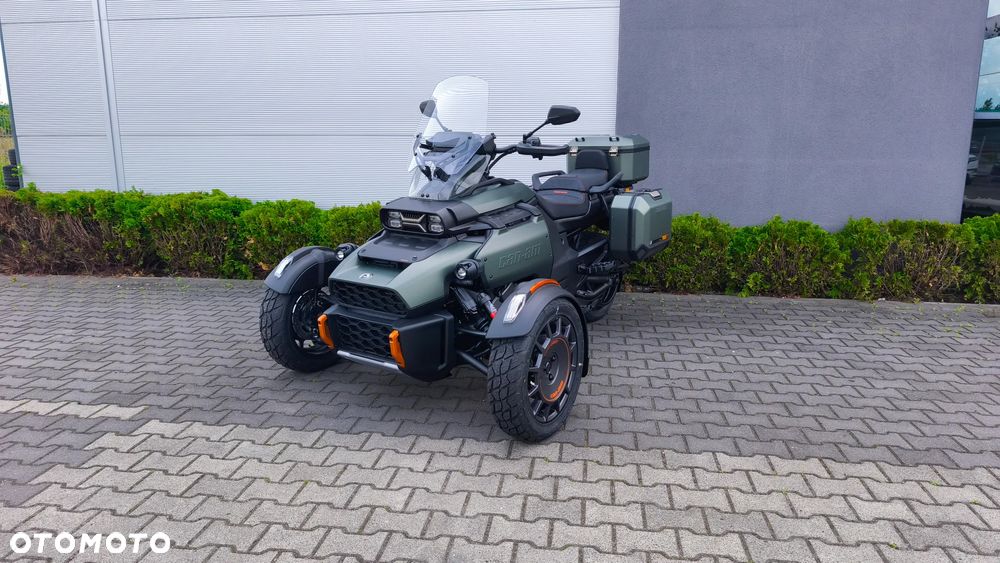 Can-Am Spyder - 6