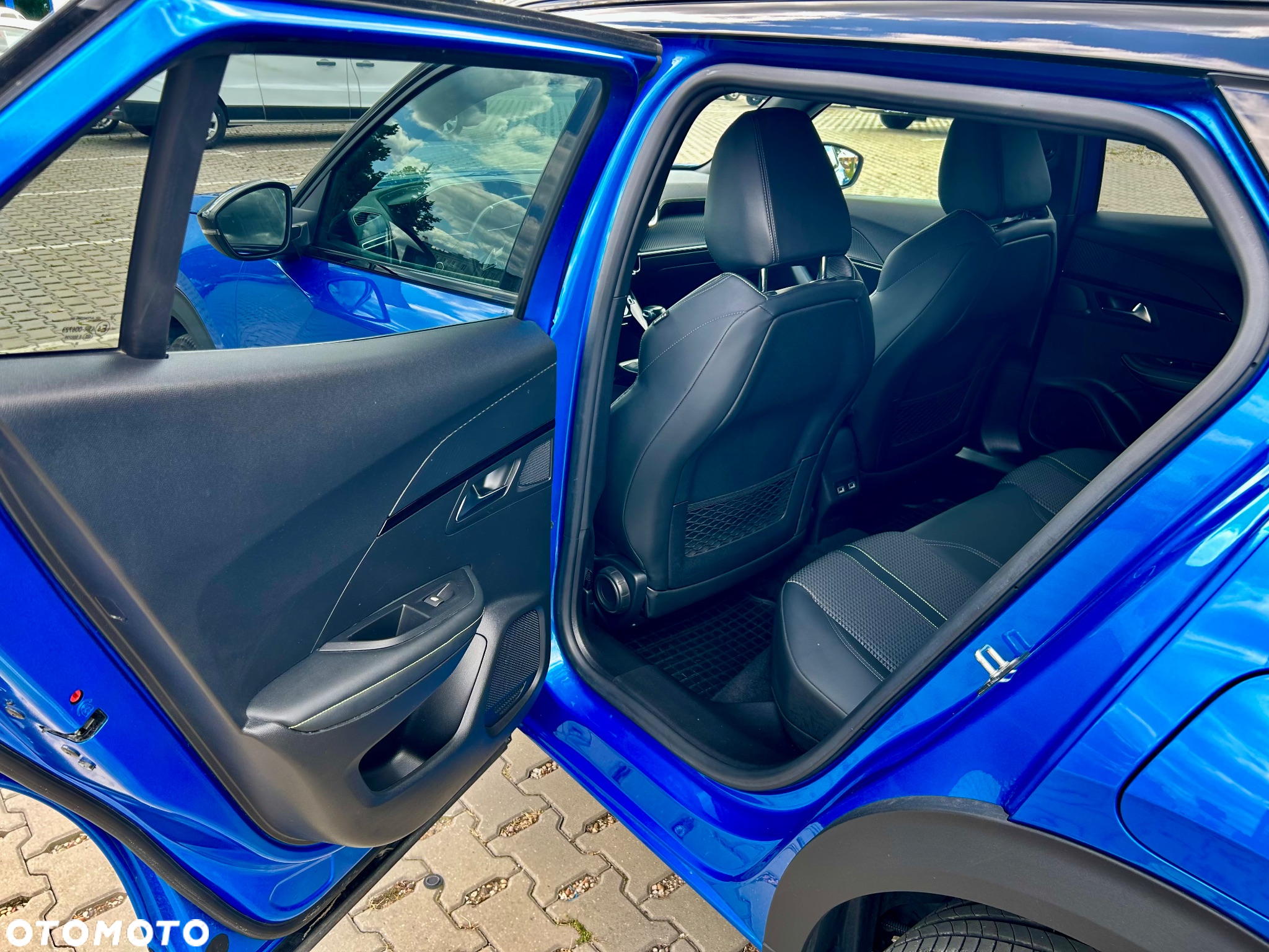 Peugeot 2008 - 13
