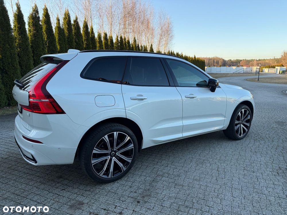Volvo XC 60 T6 Plug-In Hybrid AWD Ultra Dark - 9