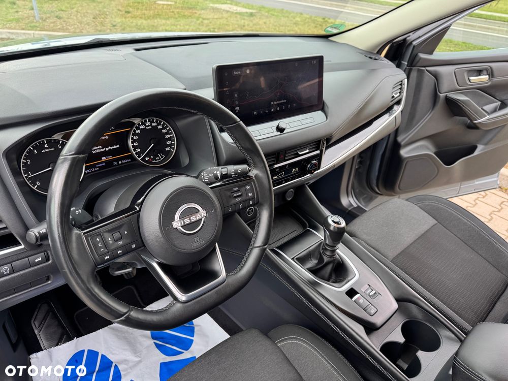Nissan Qashqai - 25