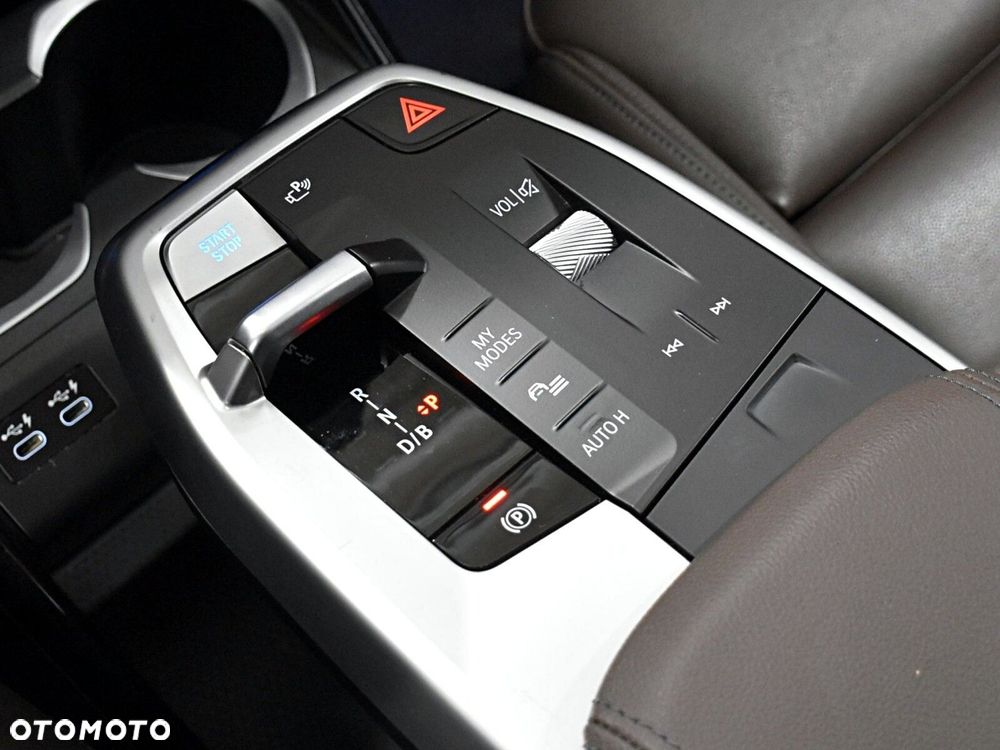 BMW iX1 - 19