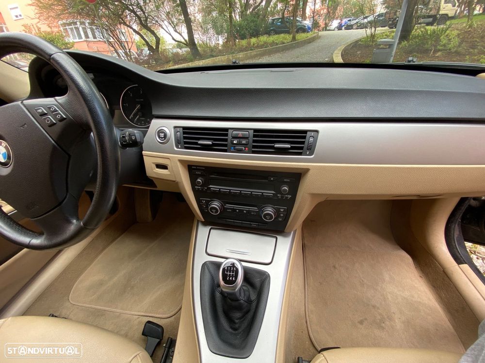 BMW 320 d - 8