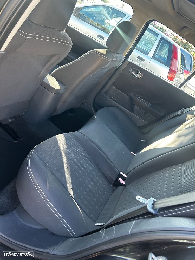 Renault Mégane 1.5 dCi Dynamique - 4