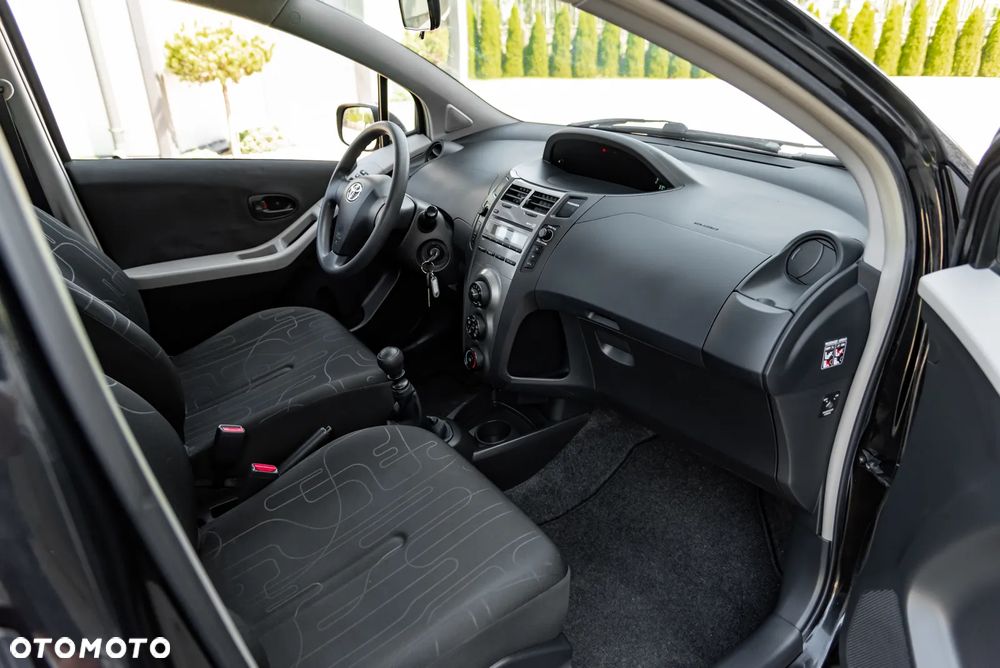 Toyota Yaris 1.33 VVT-i Executive - 22