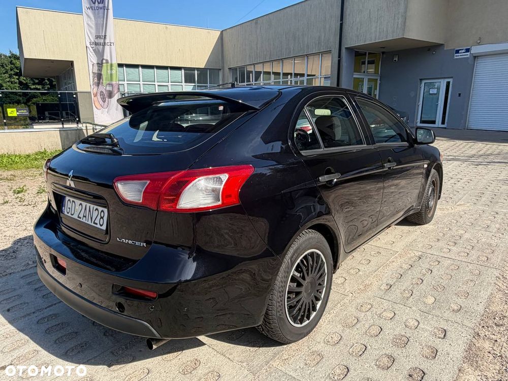 Mitsubishi Lancer - 3