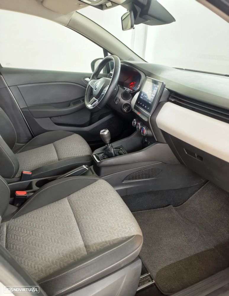 Renault Clio - 18