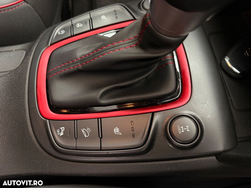 Hyundai KONA 1.6 T-GDI 4WD Aut. Premium - 19