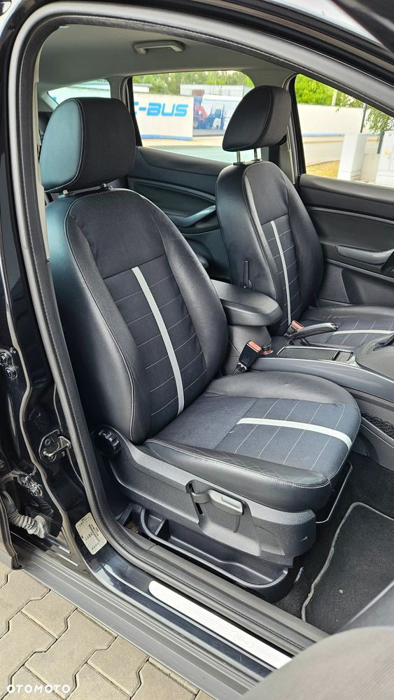 Ford Kuga - 26