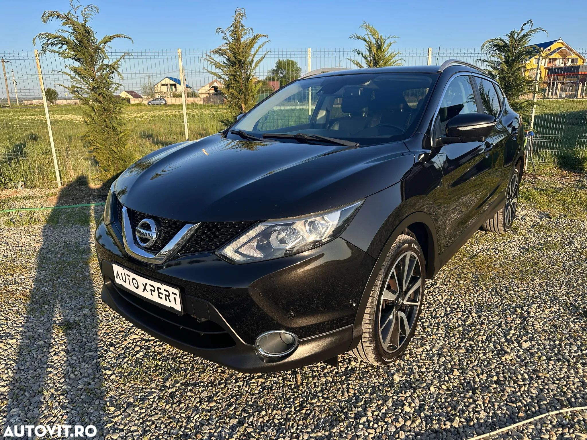 Nissan Qashqai 1.2 DIG-T 360 - 1