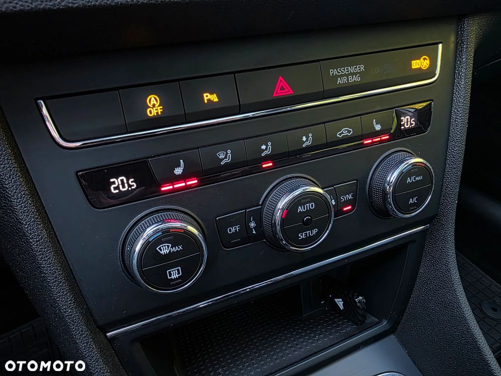 Seat Leon 1.4 TSI Start&Stop CONNECT - 17