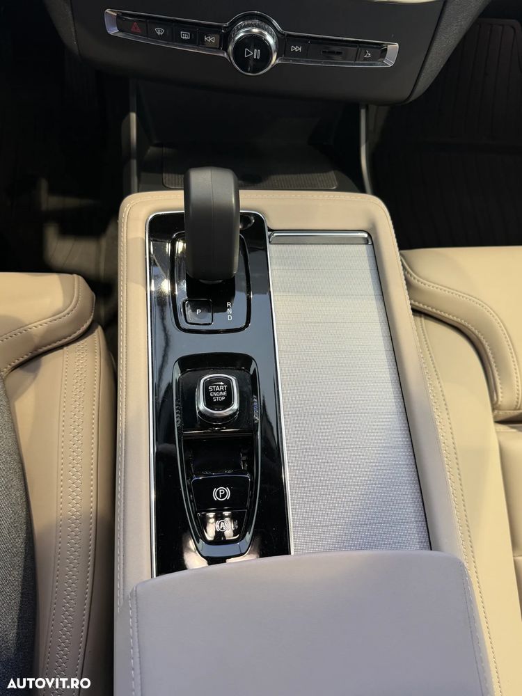 Volvo XC 90 B5 AWD MHEV Core - 17