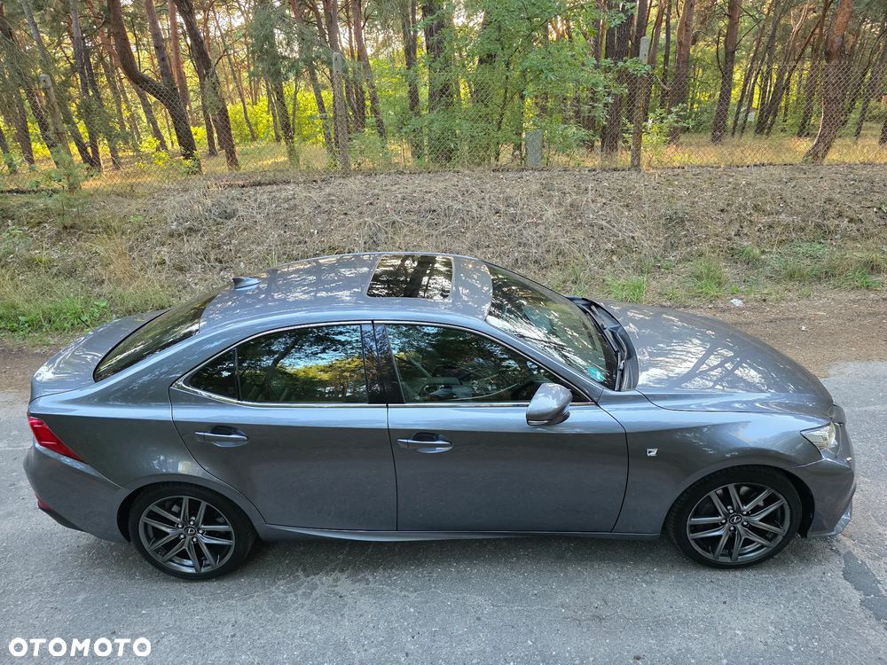 Lexus IS 200t Sport Line - 5